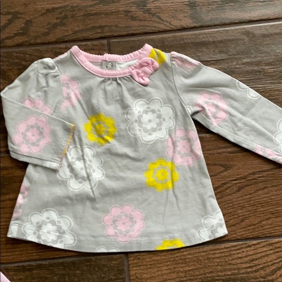 🎀Adorable girl 2 outfit bundle🎀 - Picture 11 of 13